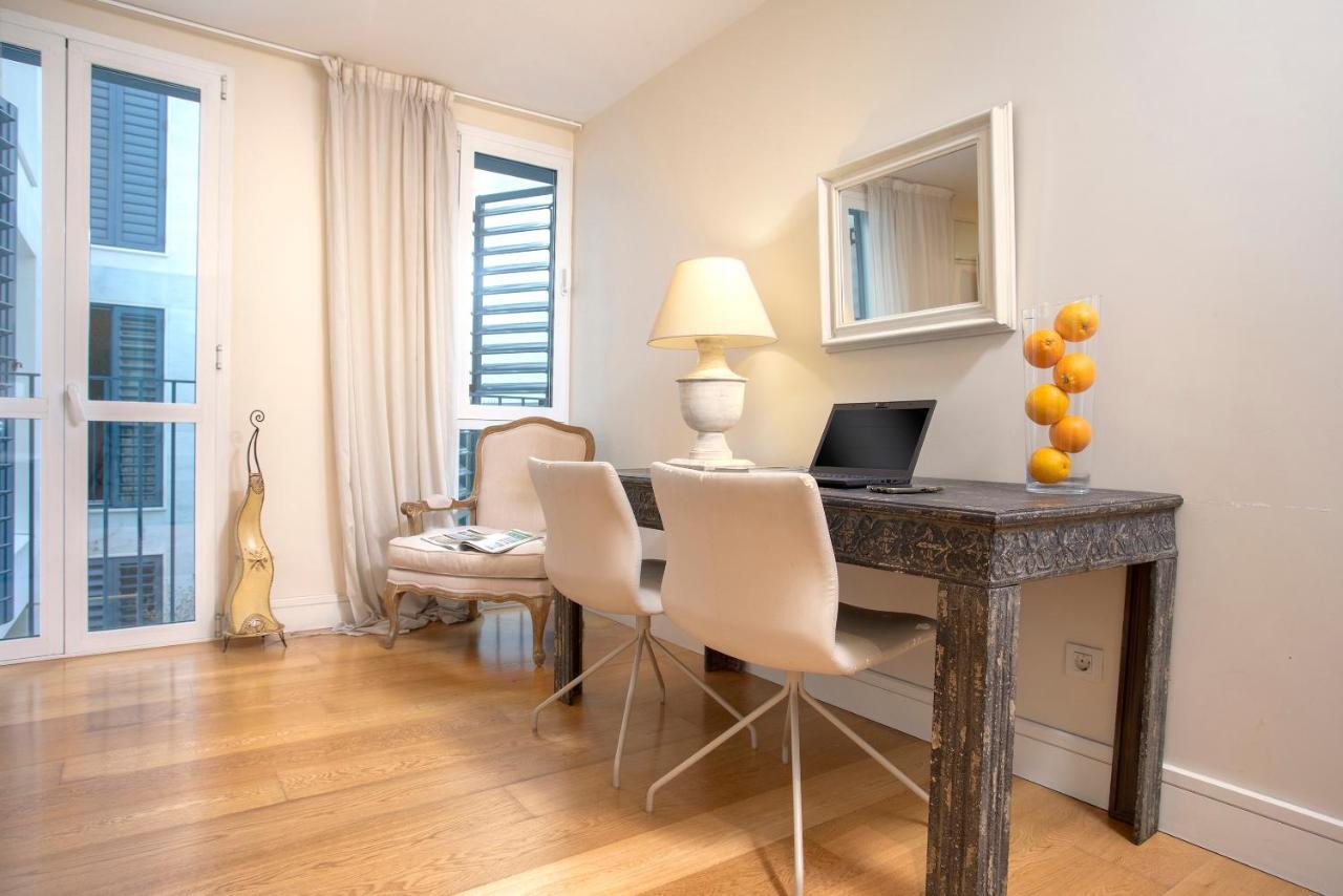 Acogedor Apartamento Junto A La Catedral By Rent Me Málaga Exterior foto